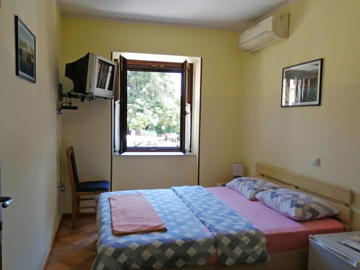 Hotel Pelikan Virpazar Bagian luar foto