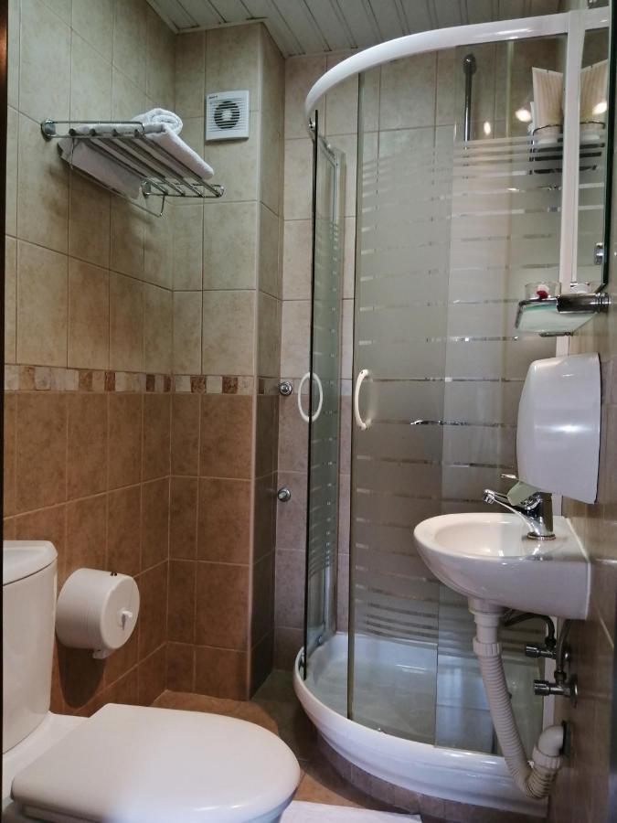 Hotel Pelikan Virpazar Bagian luar foto