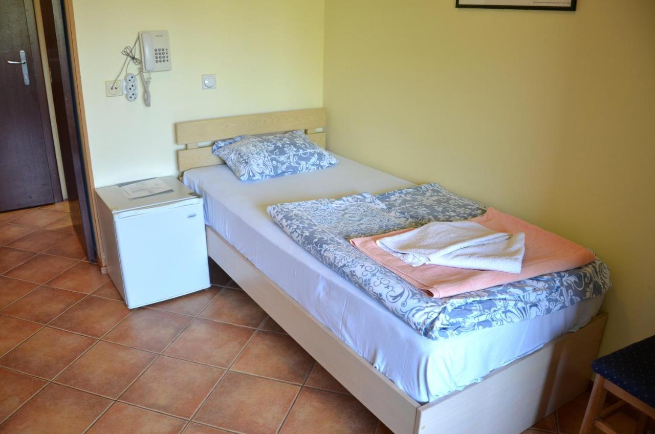 Hotel Pelikan Virpazar Bagian luar foto
