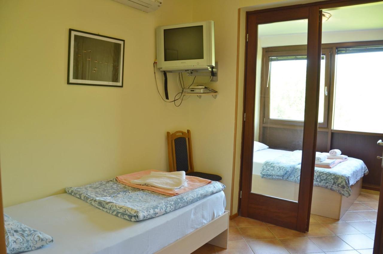 Hotel Pelikan Virpazar Bagian luar foto