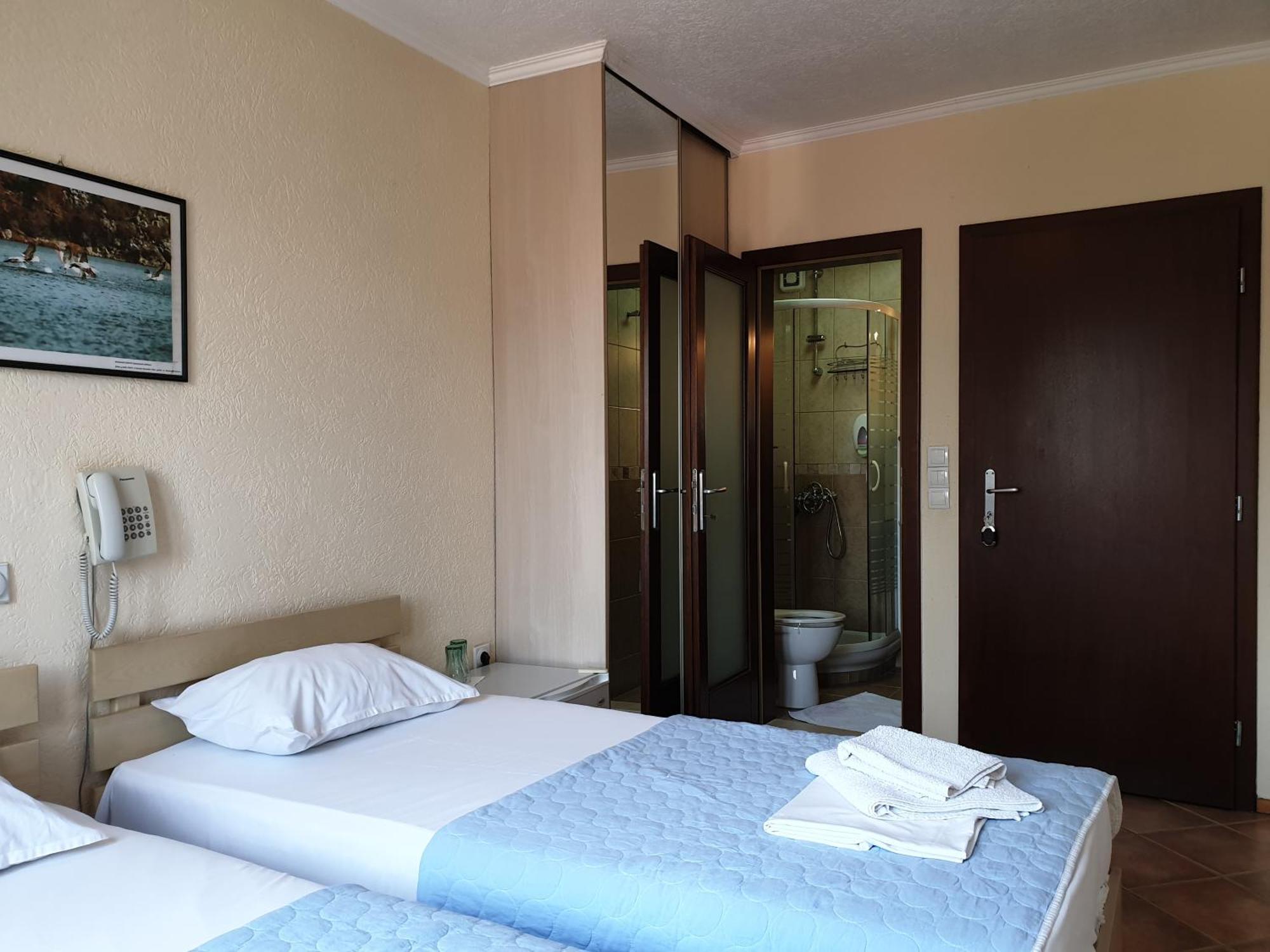 Hotel Pelikan Virpazar Bagian luar foto