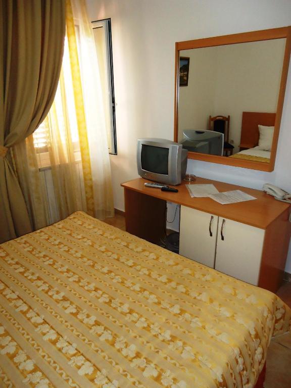 Hotel Pelikan Virpazar Ruang foto